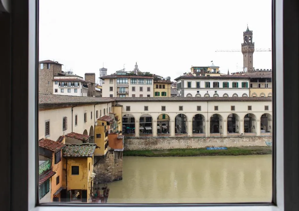Ponte Vecchio 3 bedroom apartment, Florența, Italia