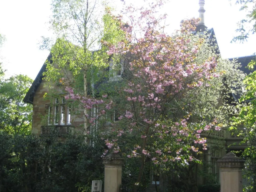 Newhall, Glasgow, Marea Britanie