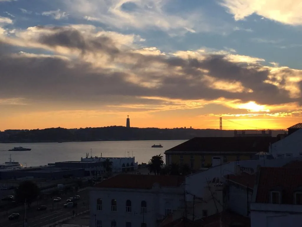 Alfama - Sé River View Apartment, Lisabona, Portugalia