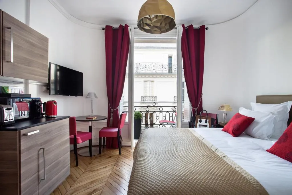 Vestay Champs-Élysées, Paris, France