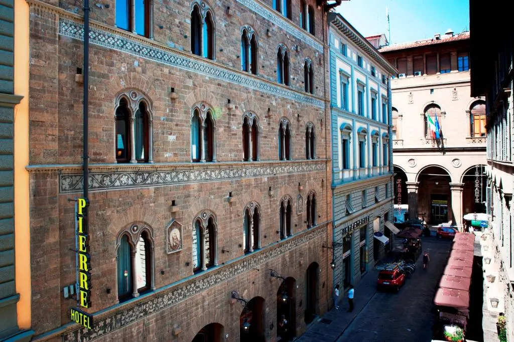 Hotel Pierre, Florența, Italia
