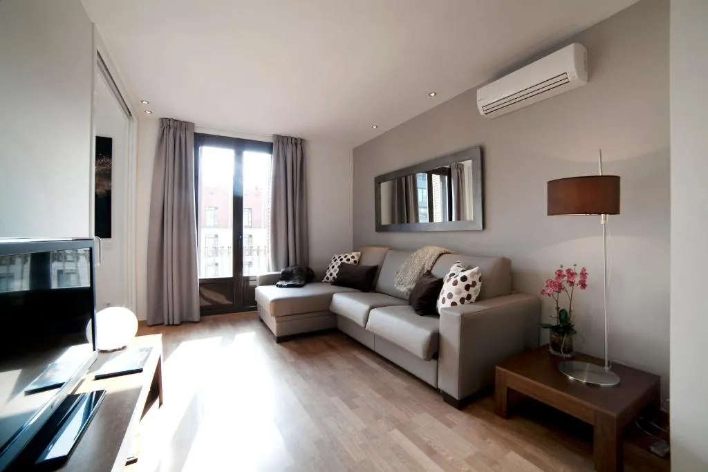 Serennia Apartamentos Ramblas - Plaça Catalunya, Barcelona, Spain
