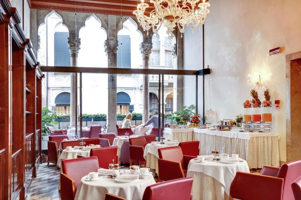 Hotel Donà Palace, Venice, Italy