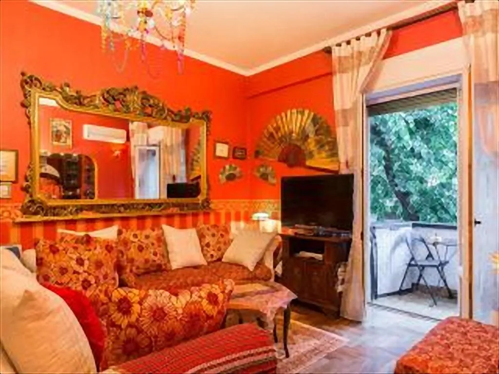 Romantic & Artistic Apartment, Comasina, Italy