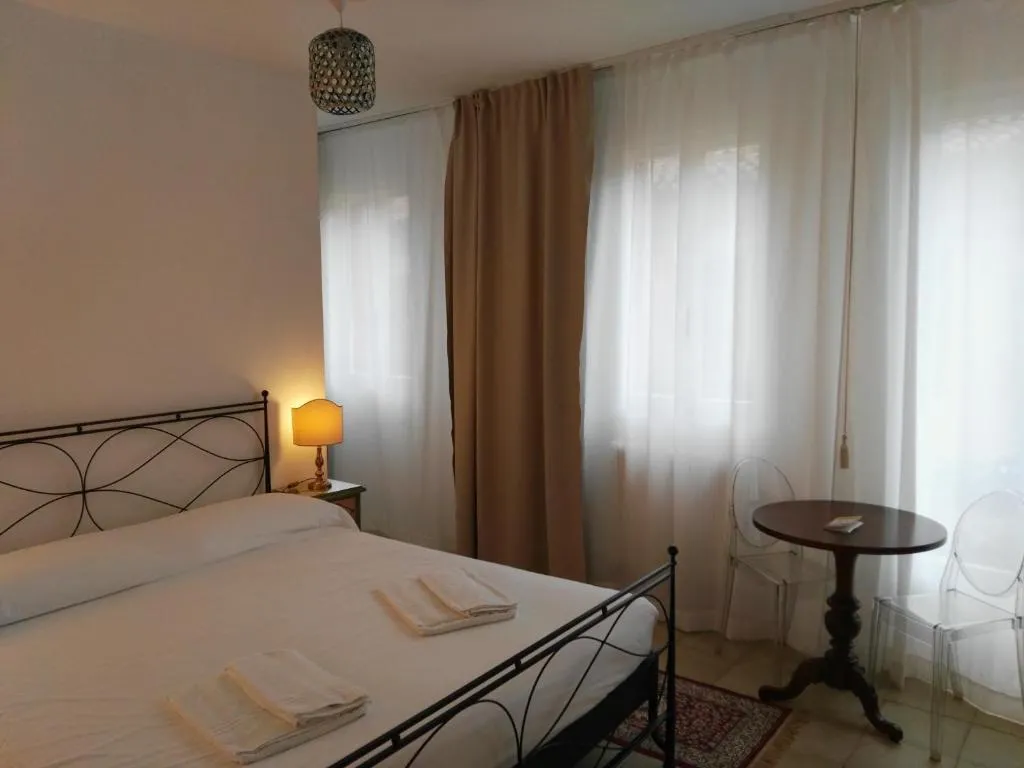 Butterfly Guest House, Venice, Italy