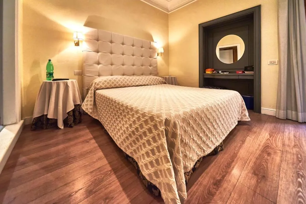 Condotti 29, Roma, Italia