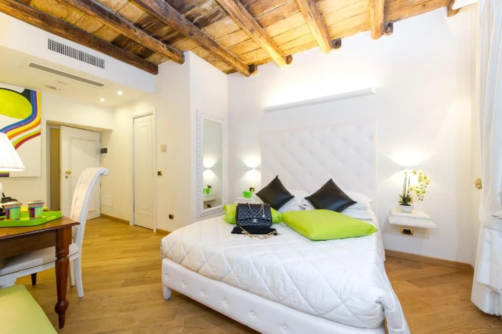 Domus Spagna Capo le Case, Roma, Italy
