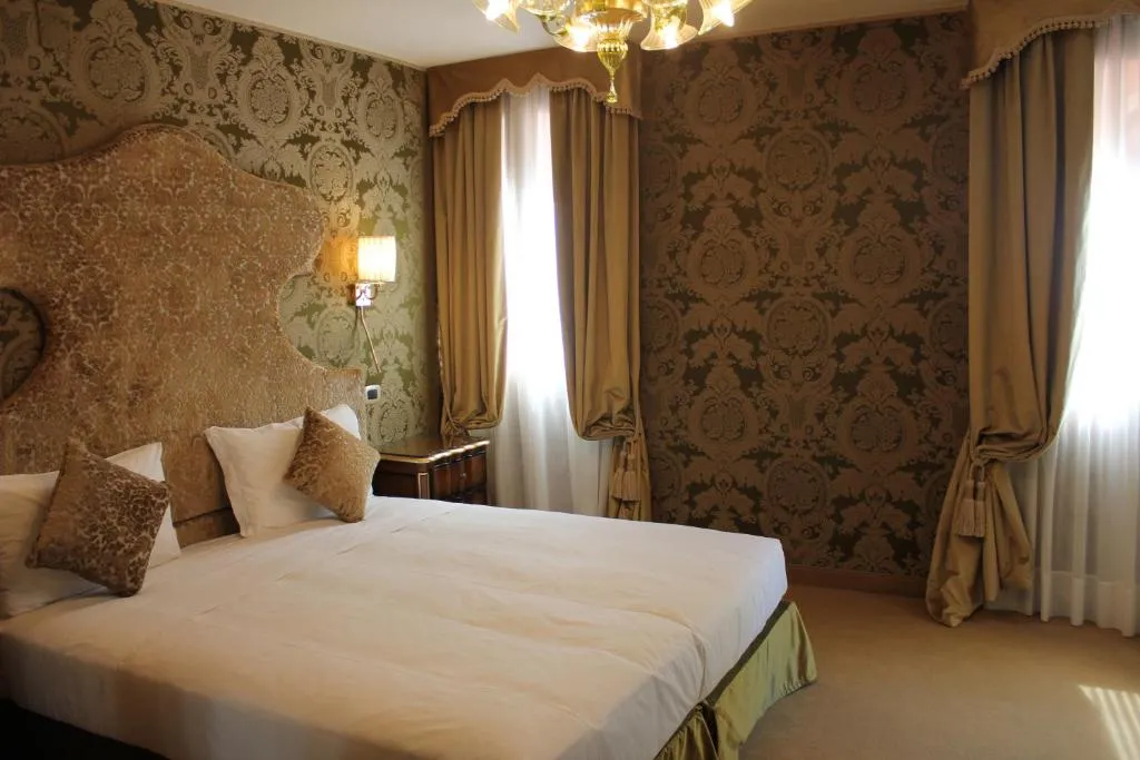Hotel Casanova, Venice, Italy