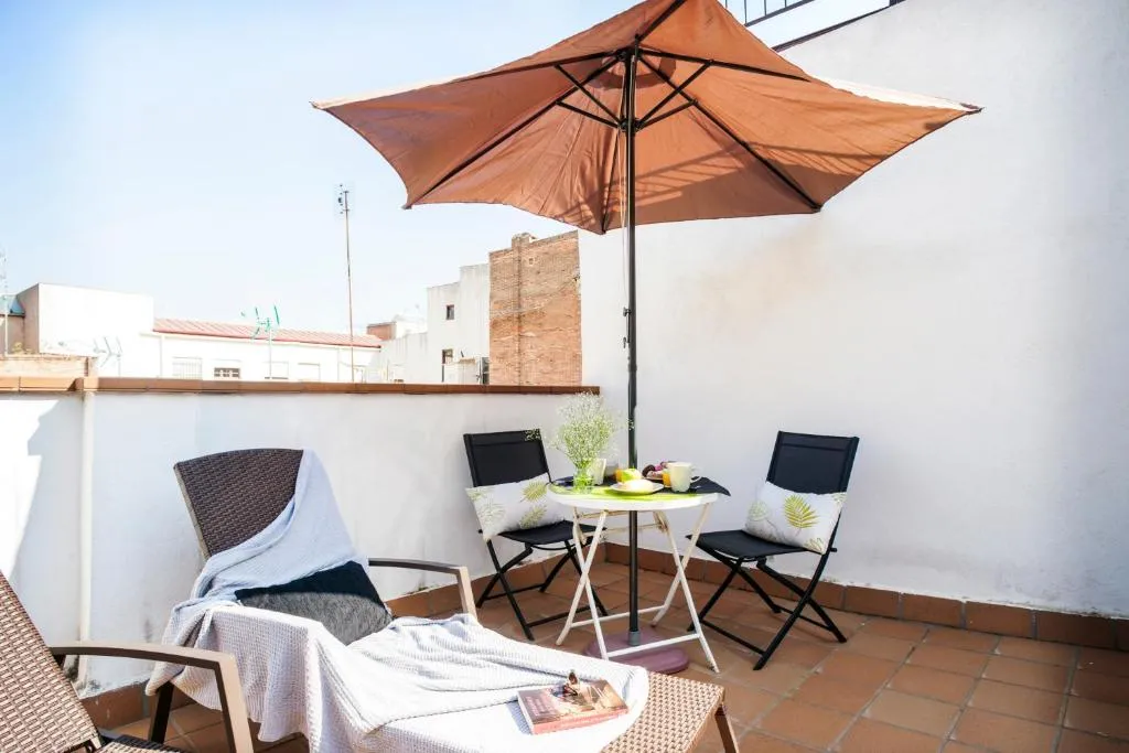 Feelathome Mozart Apartments, Barcelona, Spain