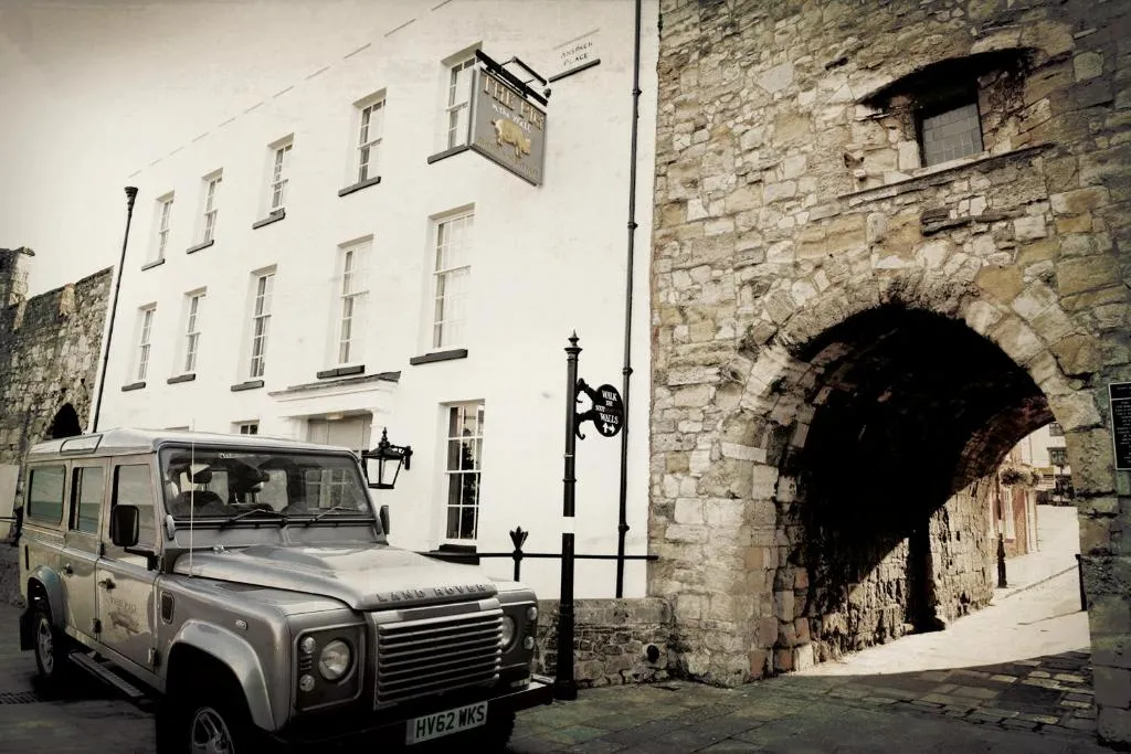 THE PIG-in the wall, Southampton, Marea Britanie