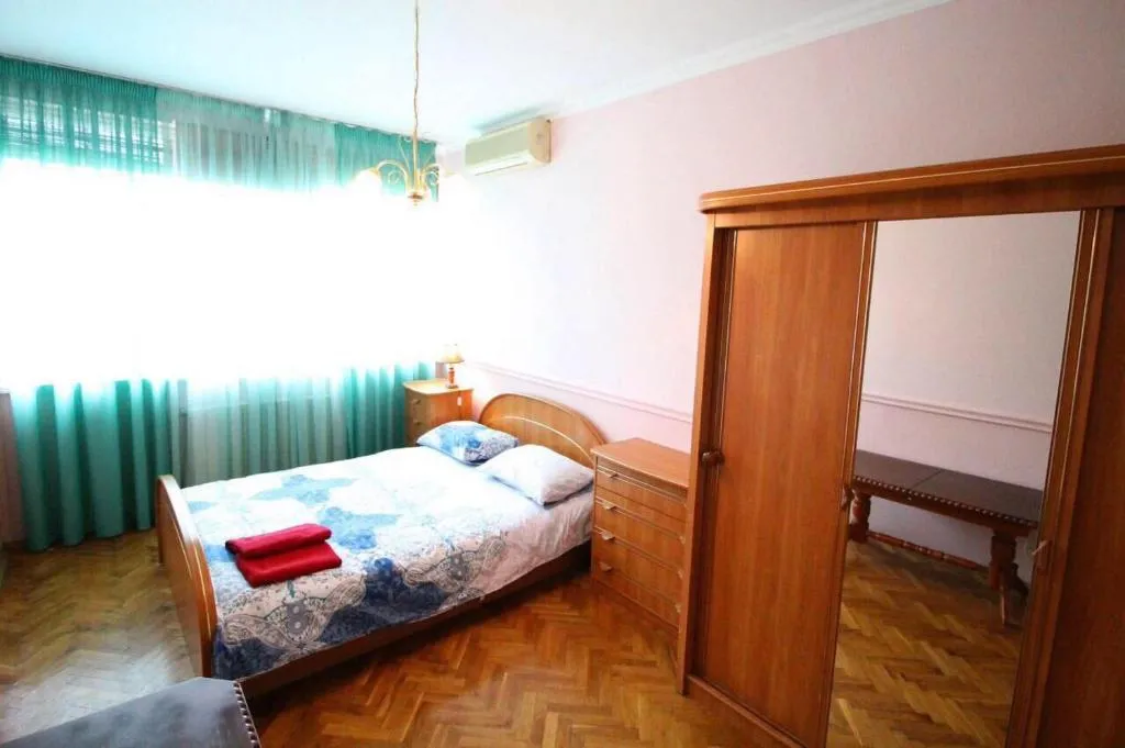 Vv51-14 - TWO SEPARATE BEDROOMS - OLYMPIC STADIUM - NEAR KHRESCHATYK - PALACE OF SPORTS - Velyka Vasylkivska St, 51, Kiev, Ukraine
