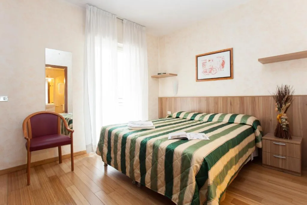 Residence Desenzano, Milano, Italia