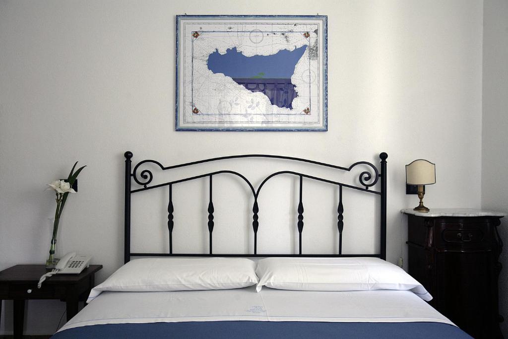 Superior Double Room with Sea View and Balcony
