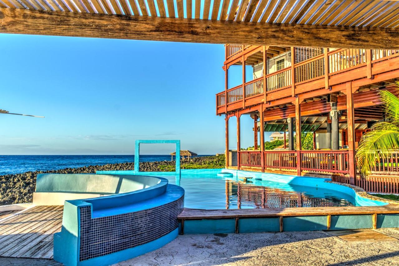 Roatán Travel Guide: Best Things to Do, Where to Stay, Eat, Drink 26 Gallery image of this property