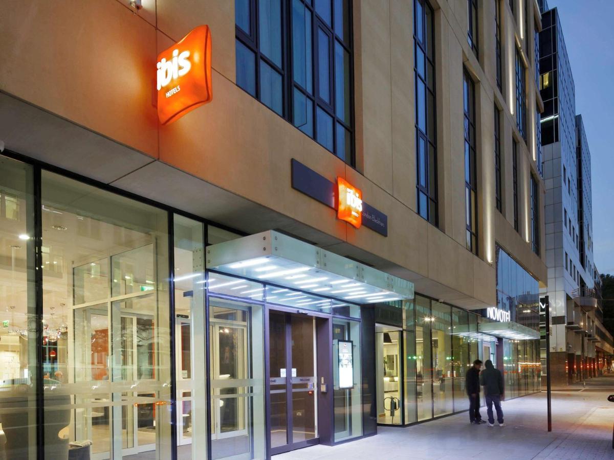 Guide to staying at Ibis London Blackfriars. Plenty of museums, cafes, restaurants, cafes and attractions right outside the hotel. Nothing more you could need.