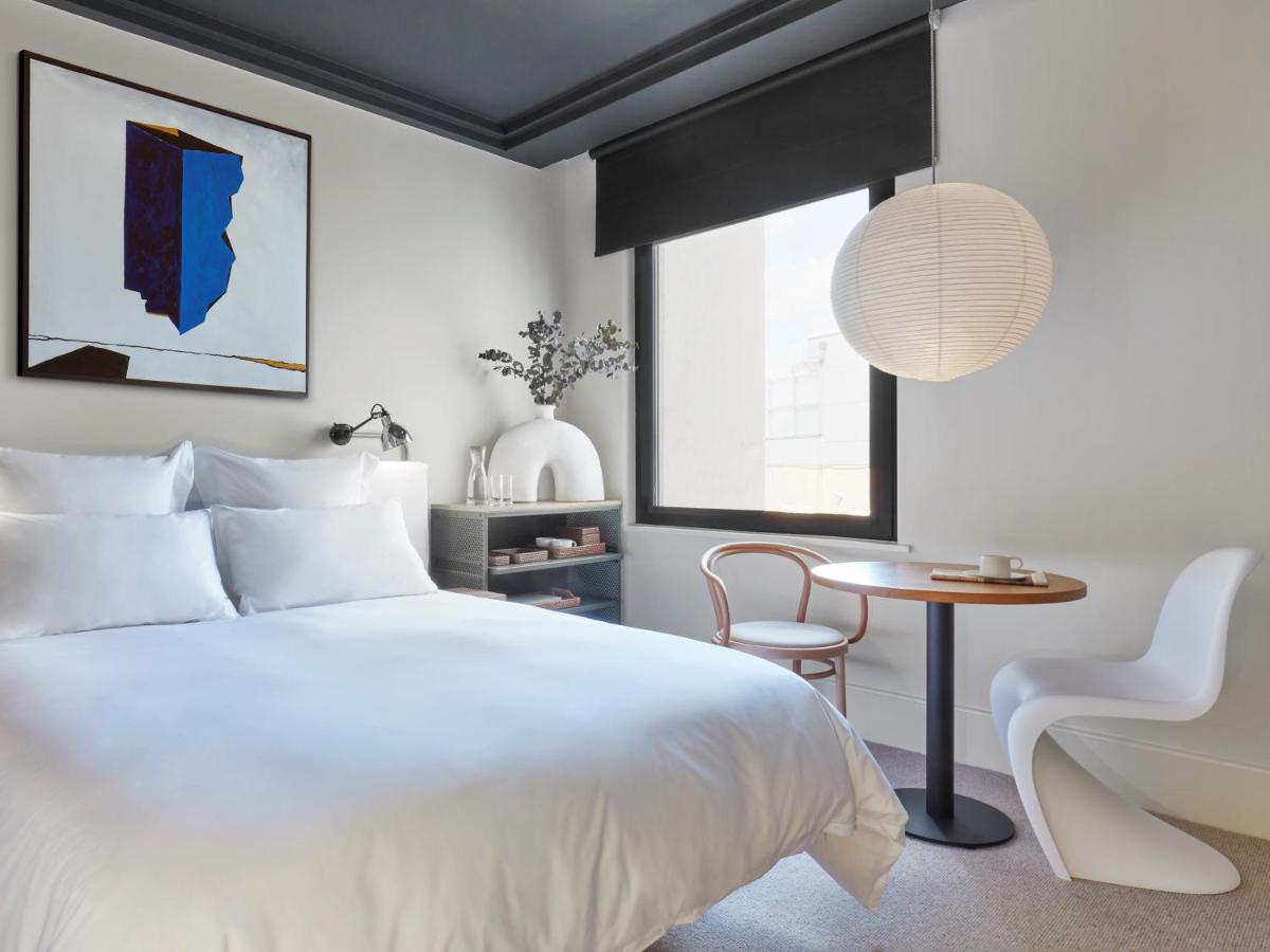 Guide to staying at One Hundred Shoreditch Hotel. A stylish hotel beautifully decorated and offers a memorable stay in addition to being in an amazing location. 