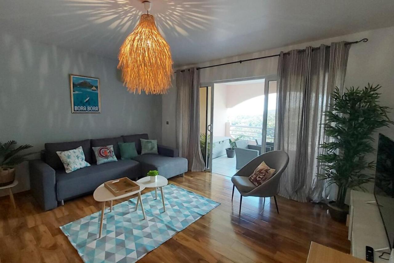 Grand appartement Vue Mer Papeete - F2 Horizons Pet-friendly hotels in Tahiti Grand appartement Vue Mer Papeete - F2 Horizons
Pet-friendly hotels in Tahiti
