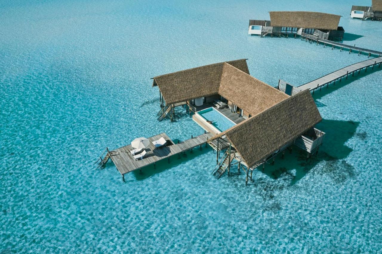 COMO Cocoa island: water pool villa