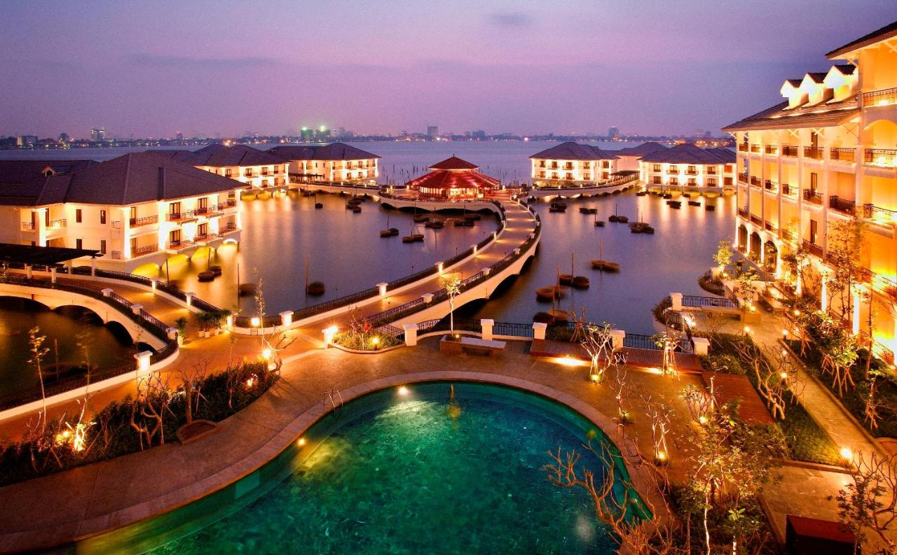 100+ Best Romantic Getaways And Honeymoon Experiences Stay At Home Mum 100+ Best Romantic Getaways and Honeymoon Experiences I Stay at Home Mum