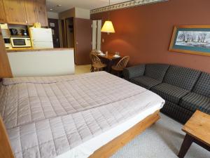 Apex Mountain Inn Suite 205-206 Condo