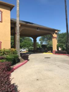 Camelot Inn and Suites