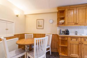 NEW Cosy 2 Bedroom Detached House West Finchley