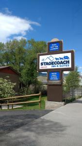 Stagecoach Inn & Suites