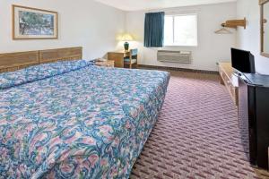 Super 8 by Wyndham Canonsburg/Pittsburgh Area