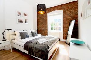 Stylish Flat in 1860's Listed Building for 5