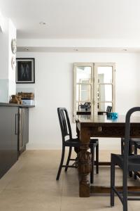 Kennington Road by Onefinestay