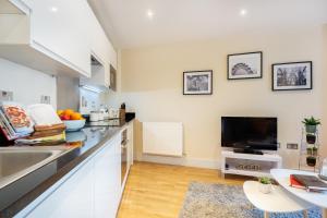 Two Bedroom Apartments in Limehouse
