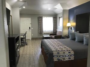 Camelot Inn and Suites