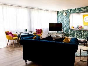 Pass the Keys Chic Apartment with Free Parking, 500m from Castle