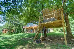 3 Bed 2 Bath Vacation home in Blue Ridge