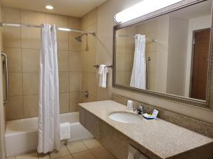 Holiday Inn Express Hotel & Suites Mankato East, an IHG Hotel