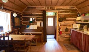 Trapper John's Cabin & Cottages