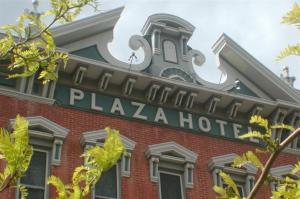 Historic Plaza Hotel