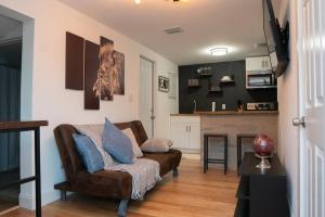 Renovated 1920's Industrial 1/1 Unit