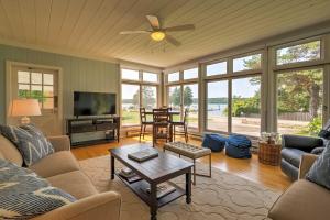 Boutique Home in Door County with Eagle Harbor Views!