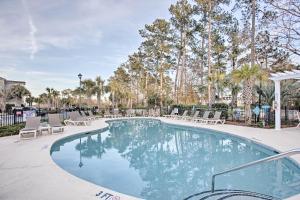 Resort Condo with Pool Access 6 Miles to Boardwalk!