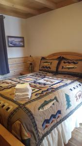 Denali Wild Stay - Bear Cabin with Hot Tub and Free Wifi