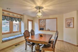 House with Game Room, 5 Miles to Downtown Flagstaff!