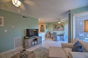 Sunny 1st Floor Condo with Pool Golf, Swim and Play!