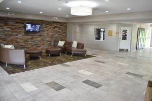 Candlewood Suites Independence, an IHG Hotel