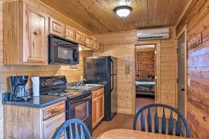 Heber Springs Cabin, 400 Ft to Direct River Access