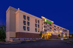 Holiday Inn Concord, an IHG Hotel