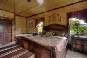 Mystical Creek Pool Lodge #600 by Aunt Bug's Cabin Rentals