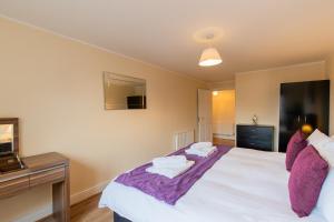 2 Bedroom Penthouse, Clockhouse, Hoddessdon