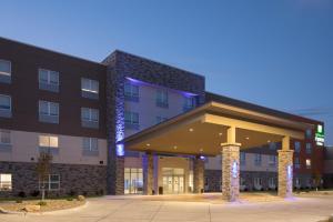 Holiday Inn Express & Suites - Dakota Dunes, an IHG Hotel