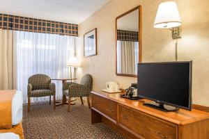 Quality Inn & Conference Center - Springfield